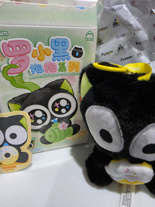 Luo Xiaohei Hug Series Plush Pendant (Opened / Displayed)