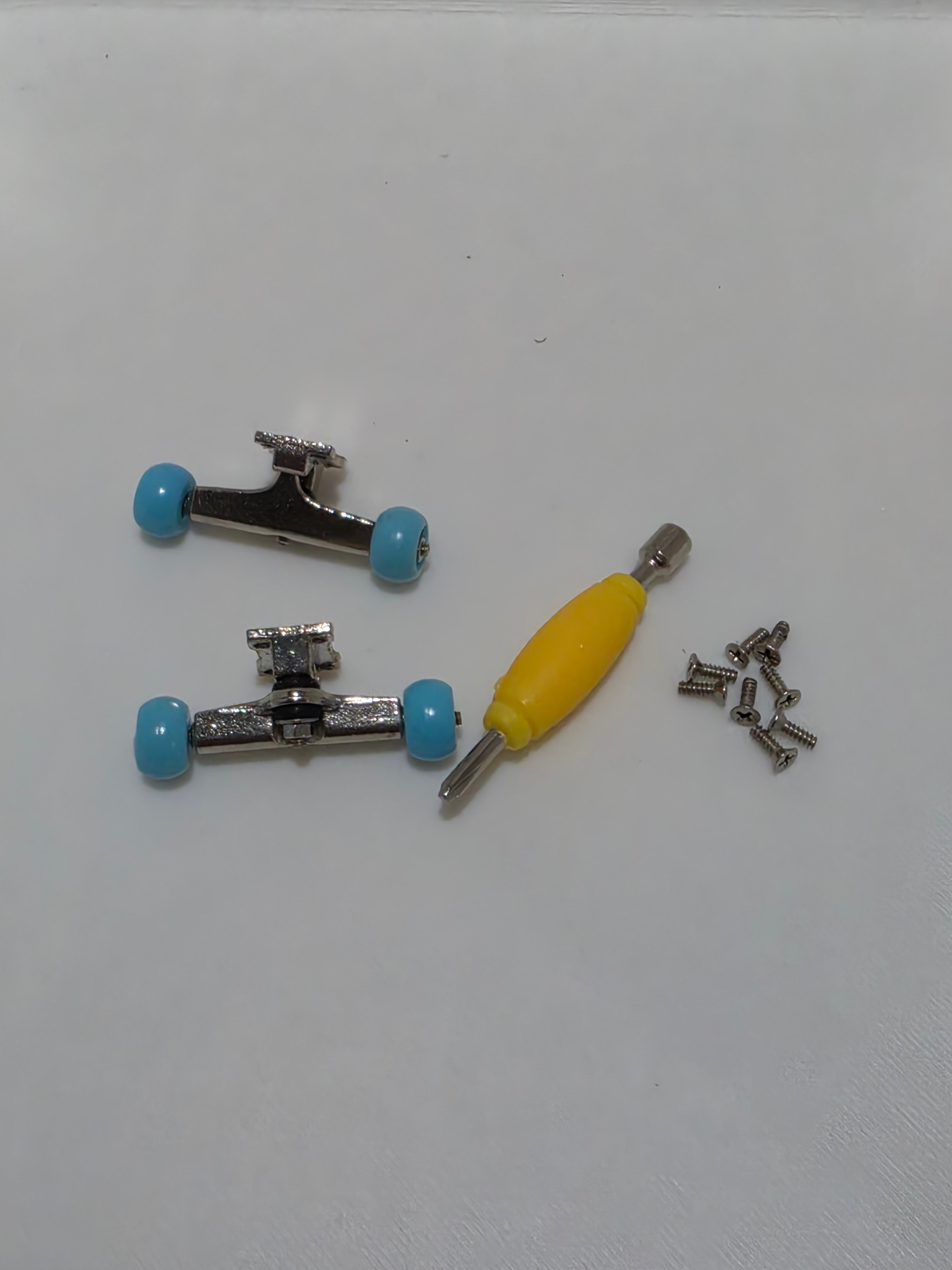 Mini Art Deck Wheel Set – Build Your Ride – Loot in a Boot