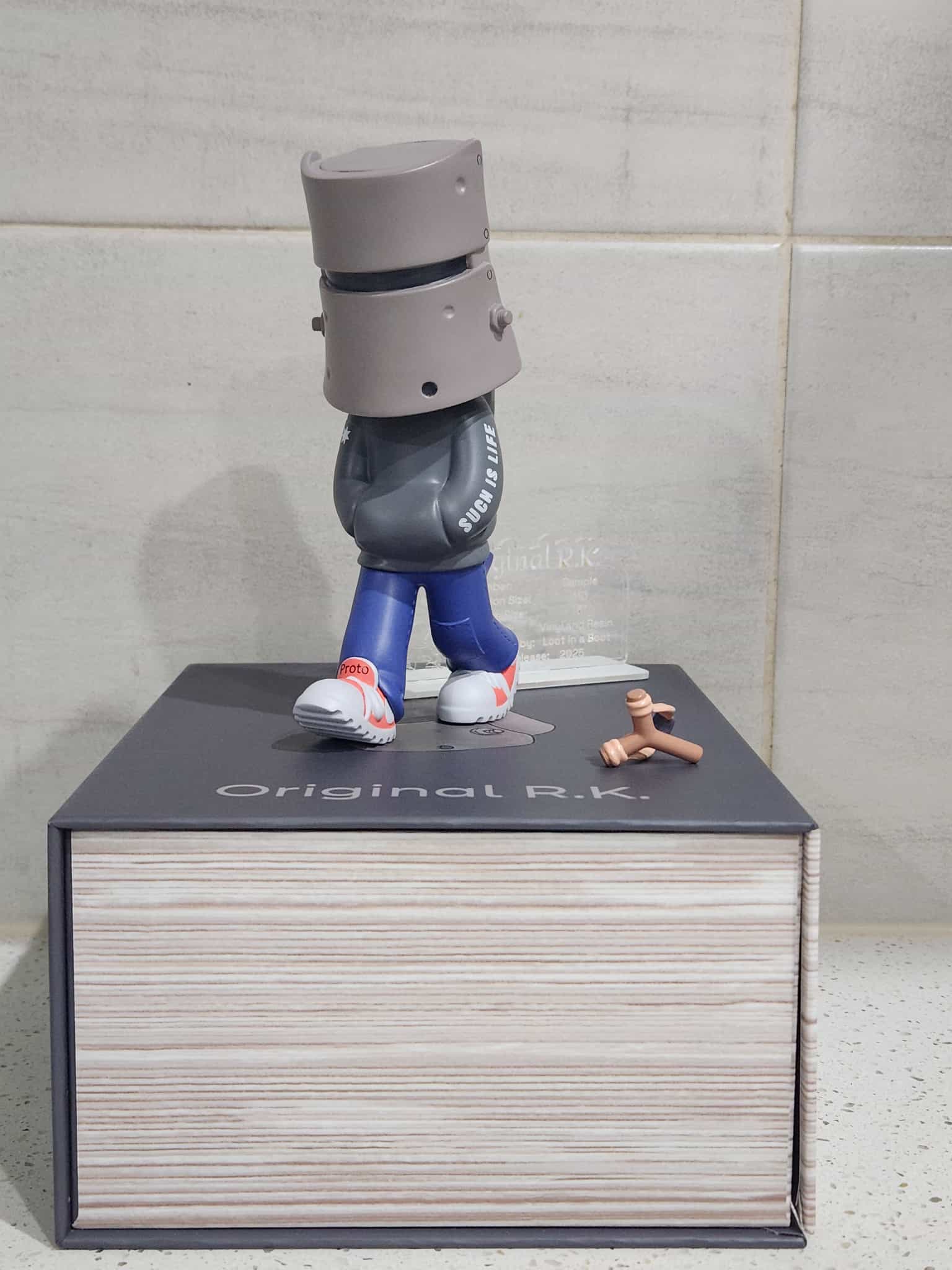 Original R.K. Figure - Common