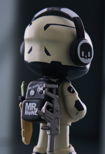 Mr.Bone – Colour Change Edition (Cold Reactive)
